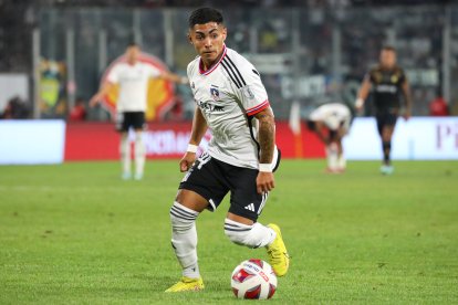 Jordhy Thompson tiene 19 años y es hijo de madre ecuatoriana, por lo que no ocuparía plaza de    extranjero.