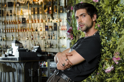 A Johann Vera le fascina el dulce y es relajado fuera del escenario.