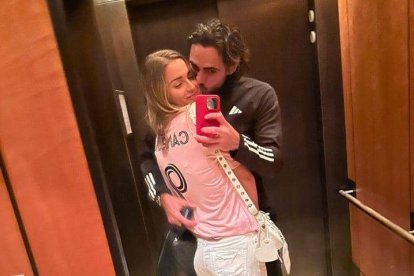 Leonardo Campana y su novia Ariana Altuve.