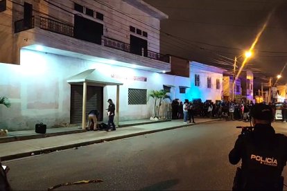 El Gringo fue acribillado fuera de su gimnasio, por dos jóvenes que huyeron en moto.