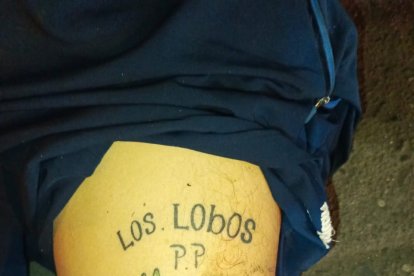 Los falecidos tenían estos tatuajes en el cuerpo.