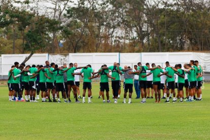 La plantilla principal no realizó la práctica de hoy debido a sueldos impagos. Los jugadores amenazaron con no jugar ante Deportivo Cuenca.