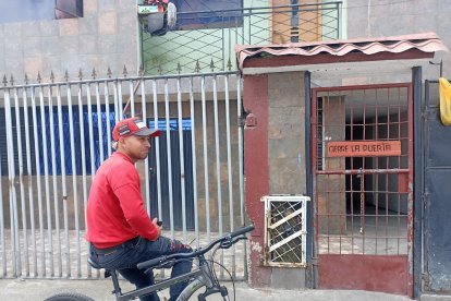 Wilmer Moreno también fue desalojado pero aseguró que se queda en Pelileo, pese a que si ha sentido discriminación.