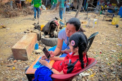 La mujer y su progenitora fueron atendidas y rescatadas.