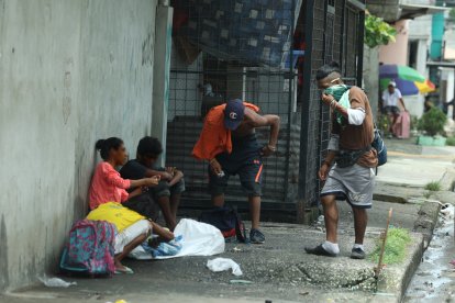 La adicción  a las drogas hace que muchas personas dejen sus hogares y vivan en las calles.