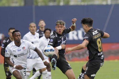 Liga e Independiente están empatando en Quito.