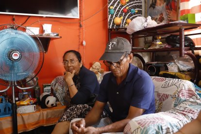 Con pesar, el papá y la tía de Rosita recuerdan cómo fue el último domingo con ella y sus niños.