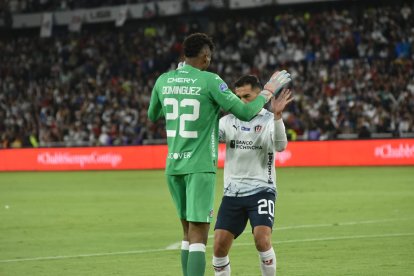 Alexander Domínguez fue figura.