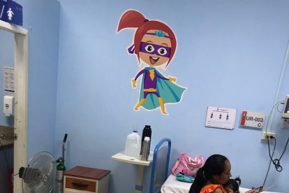 Pacientes escogen si es que se quedan o no, bajo esas condiciones, en hospitalización