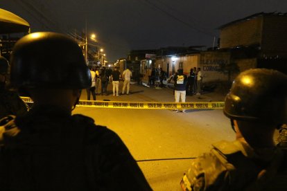 En el lugar de los hechos, la Policía recogió 72 indicios balísticos.