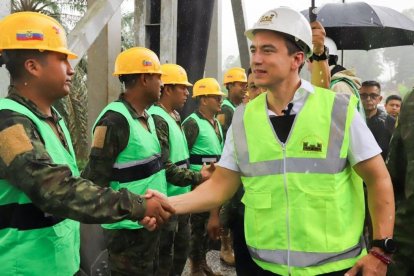 El presidente Daniel Noboa en la entrega de la obra.