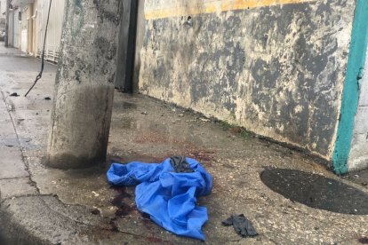 Esta mañana, seguían los rastros de sangre.