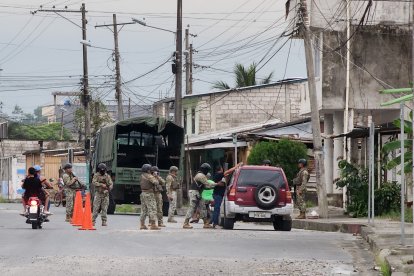 Militares realizan operativos en Quinindé.