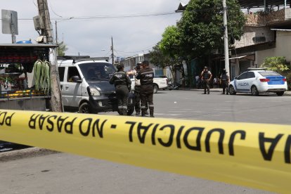 La escena del crimen fue acordonada por la Policía.