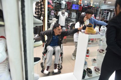 Mauricio Toalombo y su hijo recibirán el 2024 con ‘pinta’ nueva.