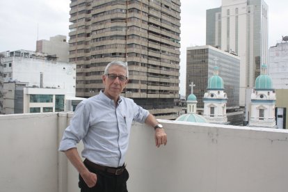 El docente universitario Héctor Chiriboga expuso unos problemas que ve a diario en Guayaquil.