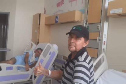 Parra lleva varios meses asistiendo a los hospitales.