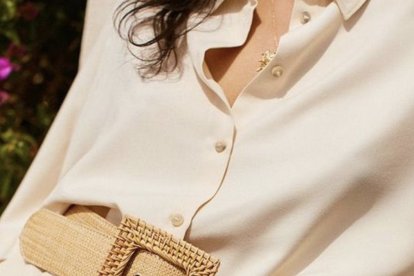 Medidas similares de hombros y cintura. Los ideales son de grosor más fino y en colores neutros como nude o la gama de café.