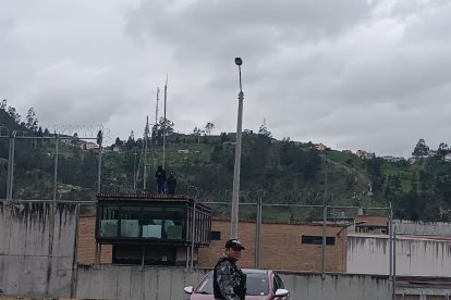 Los internos estaban en el techo del reclusorio.