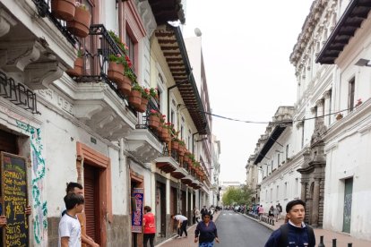 En el centro de Quito hubo balacera. Las personas corrían buscando refugio.
