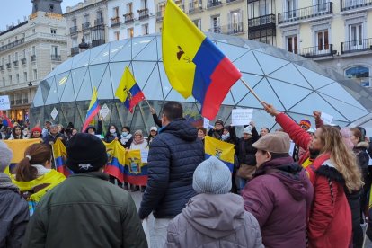 Ecuatorianos en España pidieron por la paz.