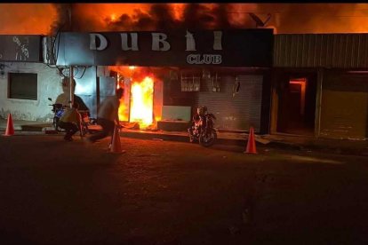 En total hubo 11 locales afectados por las llamaradas.