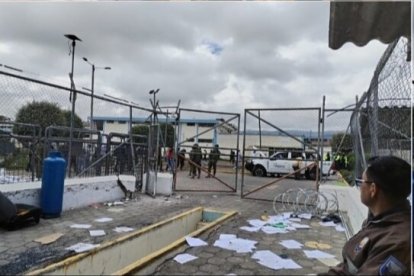 Una de las imágenes de los daños hechos en la dependencia.