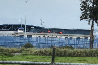 Los alrededores del Centro de Privación de Libertad se encuentran cercadas y bajo custodia policial.