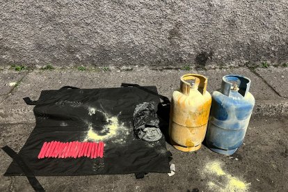 Los terroristas también utilizan tanques de gas para causar más daño.
