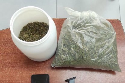 Las evidencias halladas en la casa del familiar de Fito.