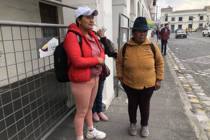 Nelly Chicaiza espera tener una respuesta sobre la libertad de su esposo.