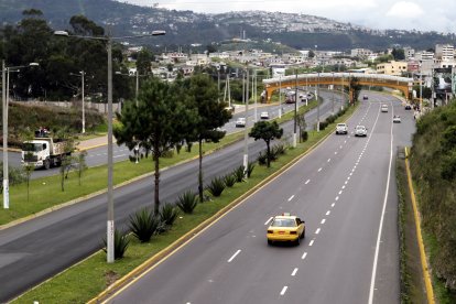 La Autopista General Rumiñahui cuenta con tramos que tienen contraflujo en diferentes horarios.