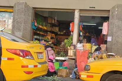 Comerciantes piden que se controlen a los informales.