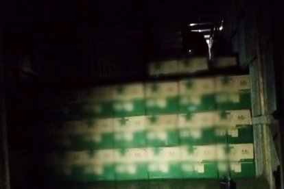 La cerveza incautada sería de una marca extranjera, según la Policía.