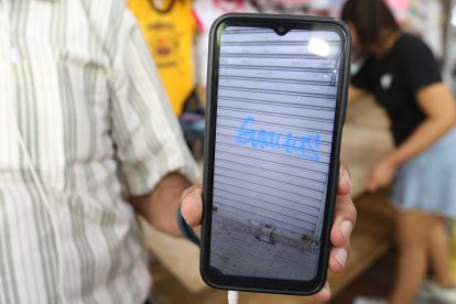 ‘Gracias’, la palabra que escriben los pillos a los locales que sus dueños han pagado ‘vacuna’.