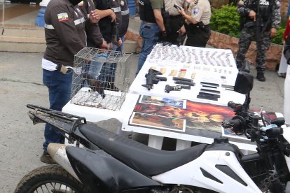 Presentación de indicios hallados en operación en la Nueva Prosperina.