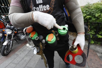 Cinturón de herramientas de cafetería de Luis Cornee.