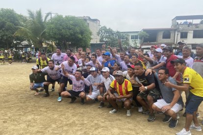 Gran Colombia se coronó campeón master  en la liga barrial Jardines del Salado.