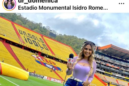 Rodríguez, en una de sus coberturas en el   estadio Monumental.
