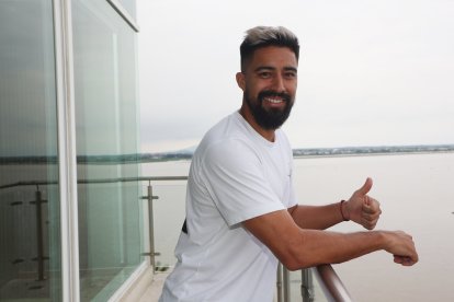 Noboa feliz de regresa al calor de Guayaquil.