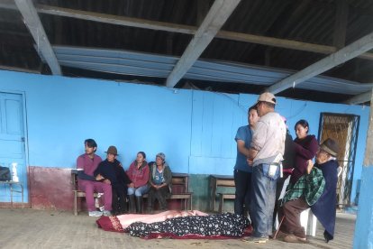 Los cuerpos de las jóvenes fueron llevados hasta la Casa Comunal. Luego de eso estaba previsto que fueran veladas por la familia y los vecinos.