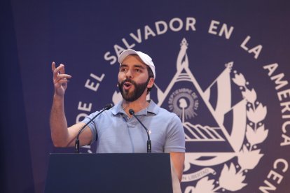 Nayib Bukele se autoproclama ganador de las elecciones en El Salvador.