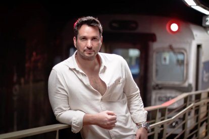 Danilo Parra es un cantante ecuatoriano radicado en Estados Unidos.