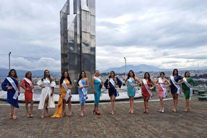 Las candidatas a Reina de Ambato.