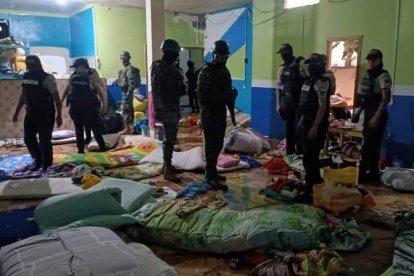 Los militares ingresaron a la cárcel de Quevedo.