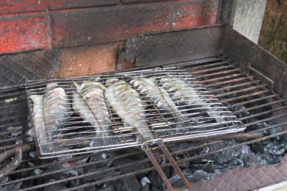 En el recinto les preparan las truchas asadas, fritas o cocinadas.