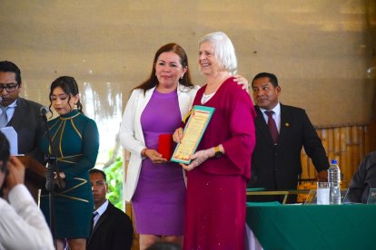 En enero de 2024, la extranjera fue condecorada por el Municipio de Santa Elena.