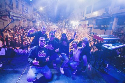 Las tarimas estuvieron a lo largo de la avenida Cevallos.