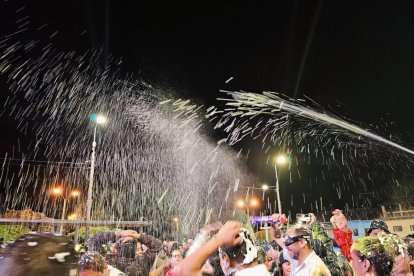 La 'vacilada' en Cuenca se armó con más turistas de Machala y Guayaquil.