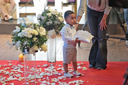 Manuel de Jesús, hijo de Daniel medina y Carolina Acosta, fue el portador de los aros.
